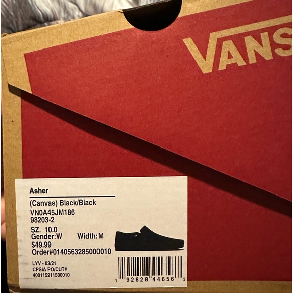 Vans - Picture 2 of 4